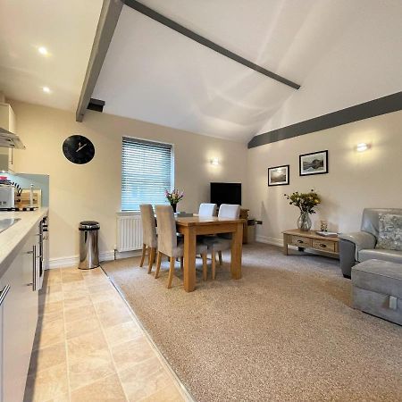 Arthurs Cottage -Charming Courtyard Cottage In The Heart Of Kendal, The Lake District Buitenkant foto